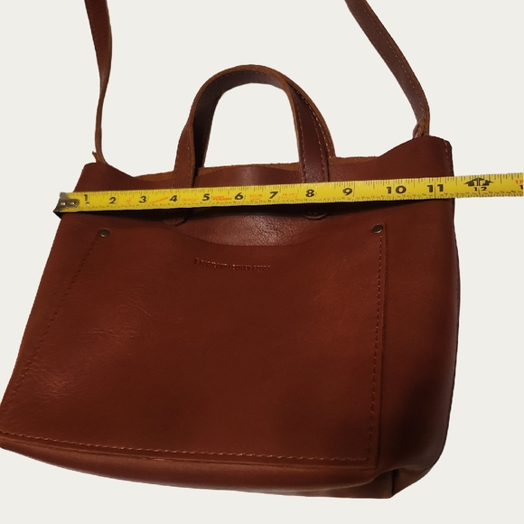 Portland Leather Brown Tote Bag with Minimalist Design - Picture 13 of 15